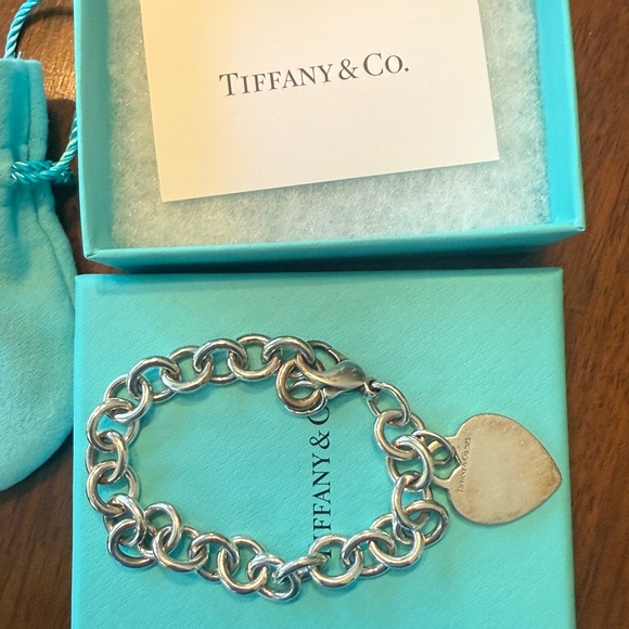 Tiffany&Co.  Lank Heart Tag Sterling Silver Bracelet with Bag & Box - Picture 1 of 3